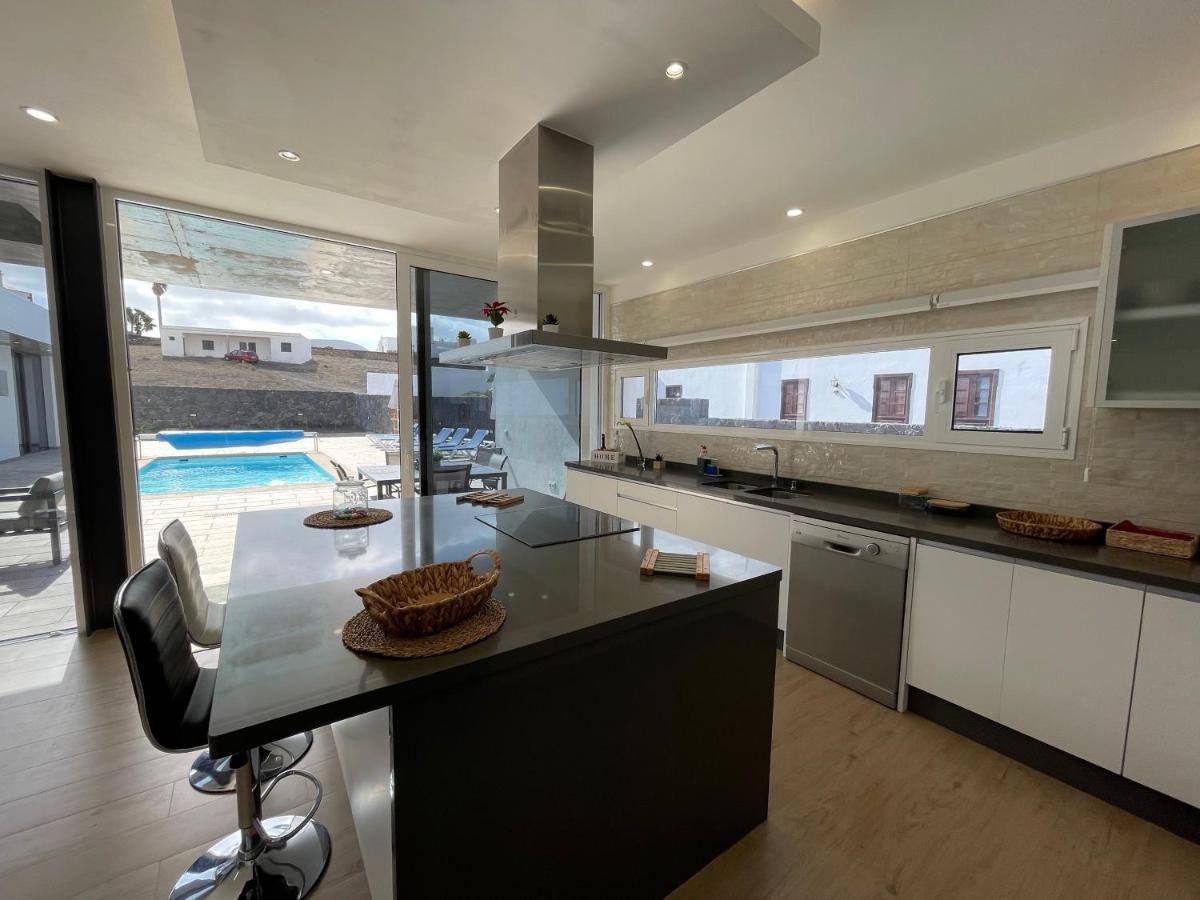 Eslanzarote Eco Villa Tony, Heated Pool, Jacuzzi, Sat Tv, Super Wifi La Costa Exterior photo