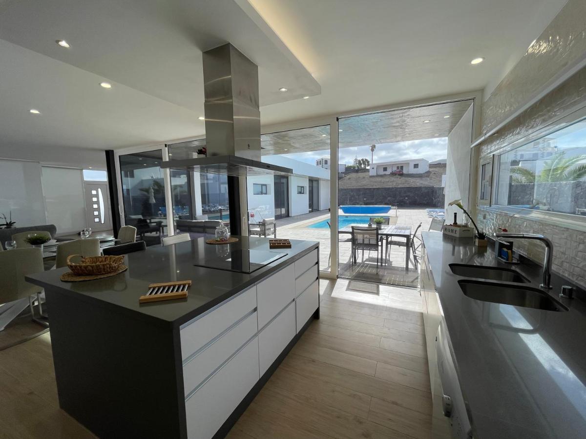 Eslanzarote Eco Villa Tony, Heated Pool, Jacuzzi, Sat Tv, Super Wifi La Costa Exterior photo